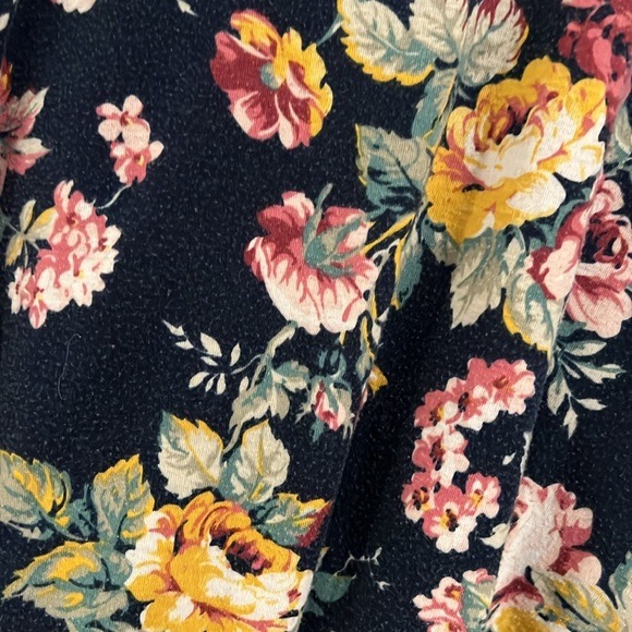 Flowery Halter Top - Picture 3 of 6